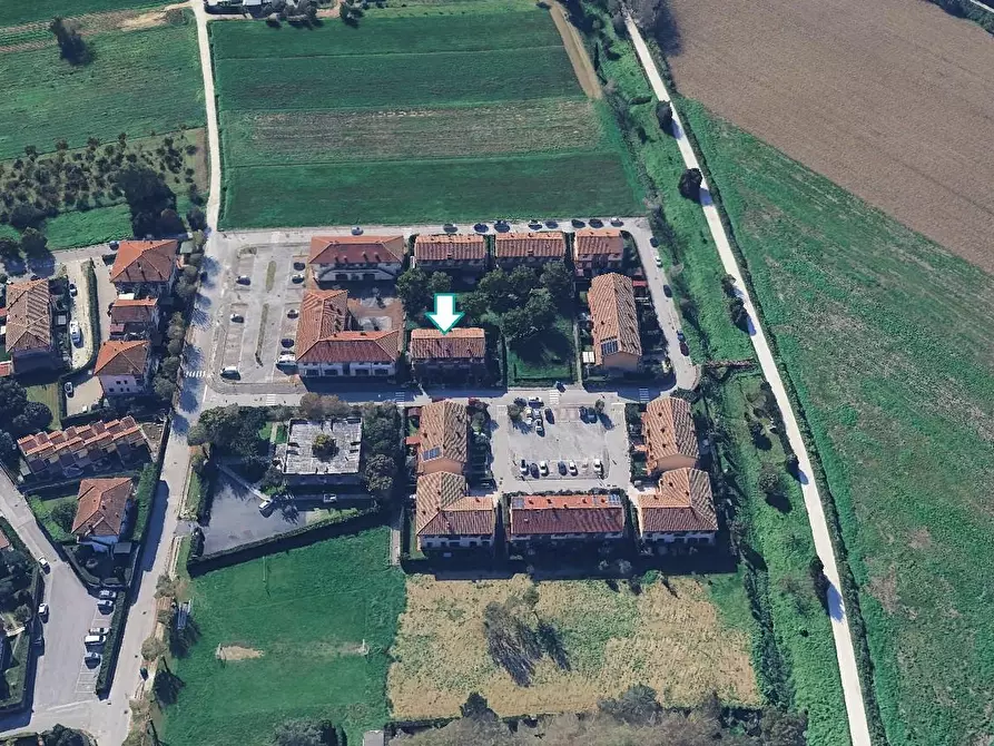 Immagine 2 di Villa in vendita  a Vicopisano