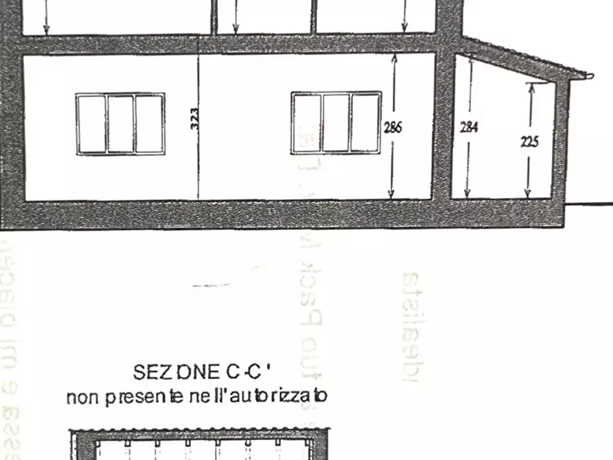 Immagine 10 di Villa in vendita  a Lucca