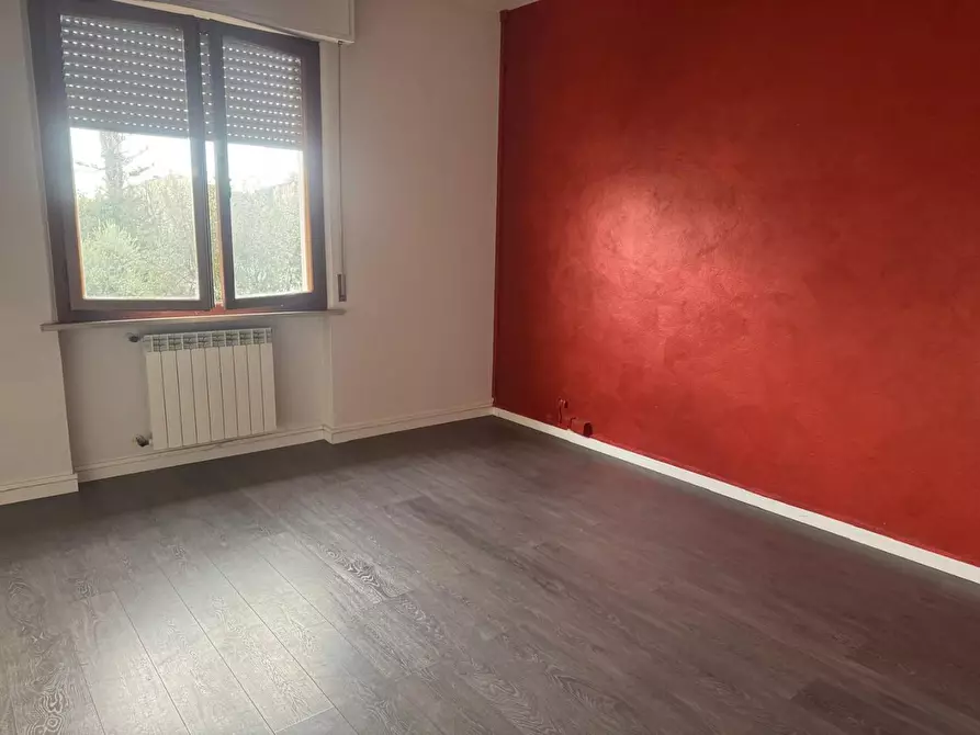 Immagine 10 di Ufficio in affitto  a Pontedera