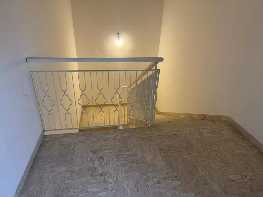 Immagine 14 di Ufficio in affitto  a Pontedera