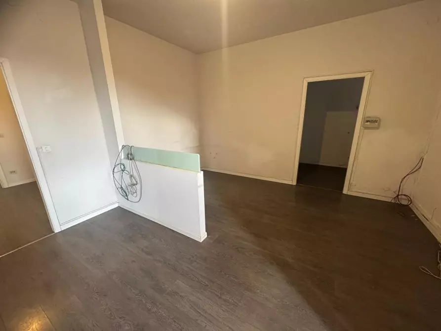 Immagine 8 di Ufficio in affitto  a Pontedera