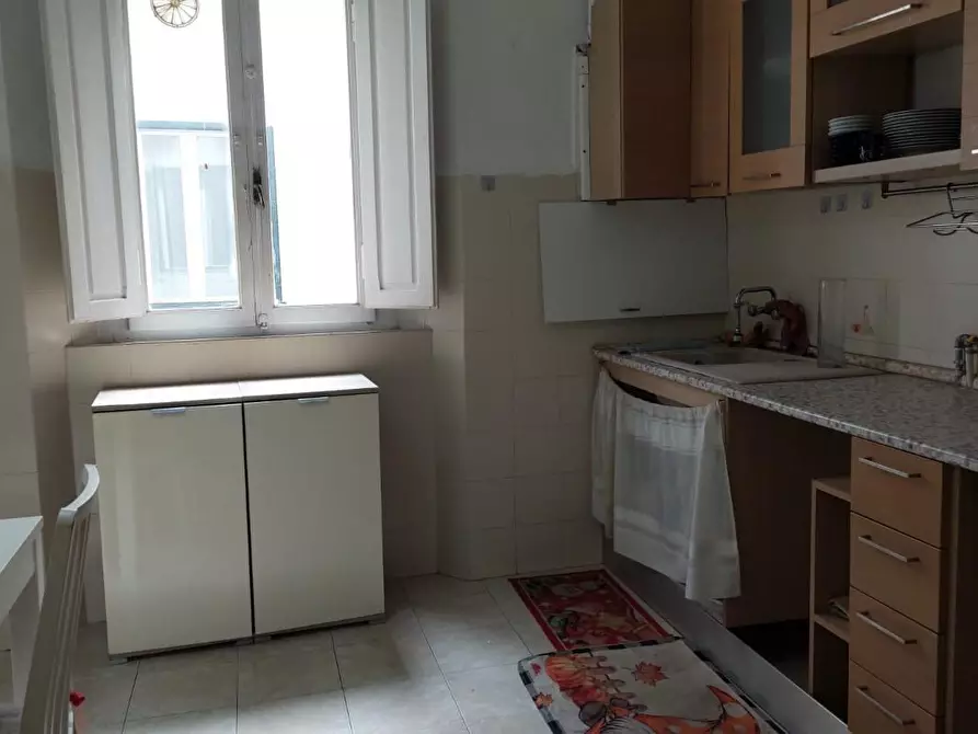 Immagine 5 di Appartamento in vendita  a Livorno