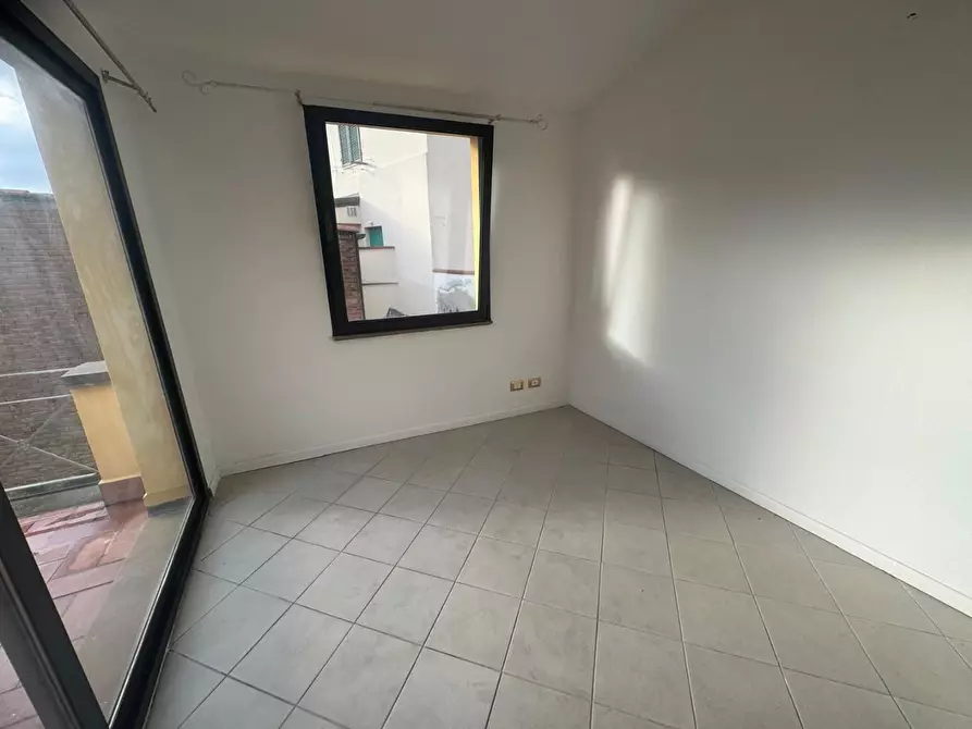 Immagine 3 di Ufficio in affitto  a Pontedera
