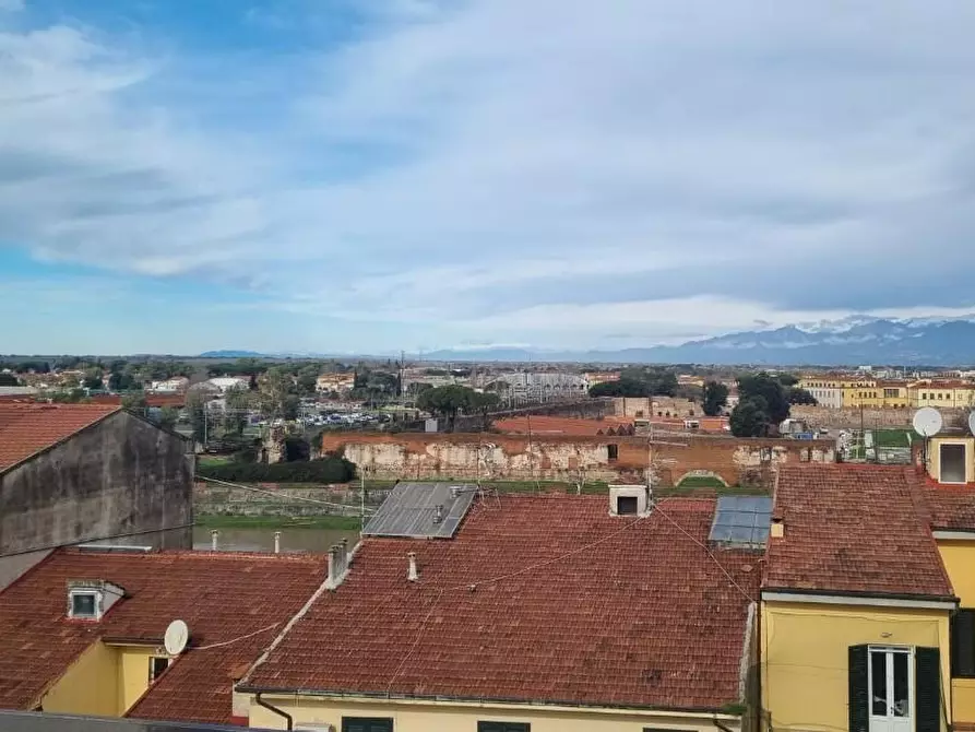 Immagine 30 di Mansarda in affitto  a Pisa