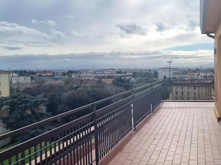 Immagine 37 di Mansarda in affitto  a Pisa