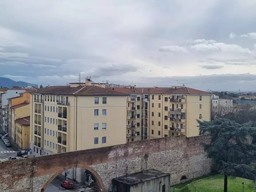 Immagine 32 di Mansarda in affitto  a Pisa