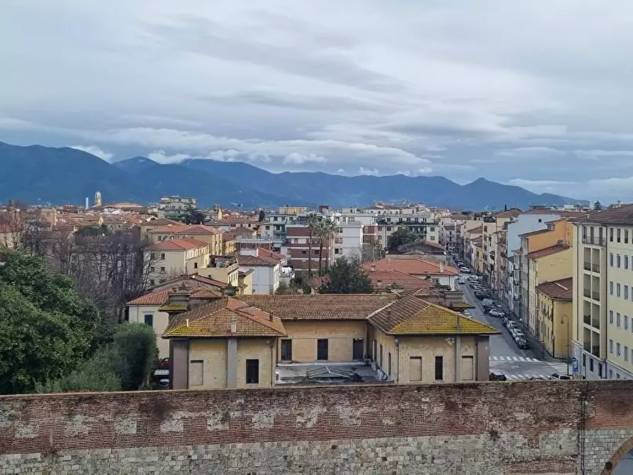 Immagine 33 di Mansarda in affitto  a Pisa