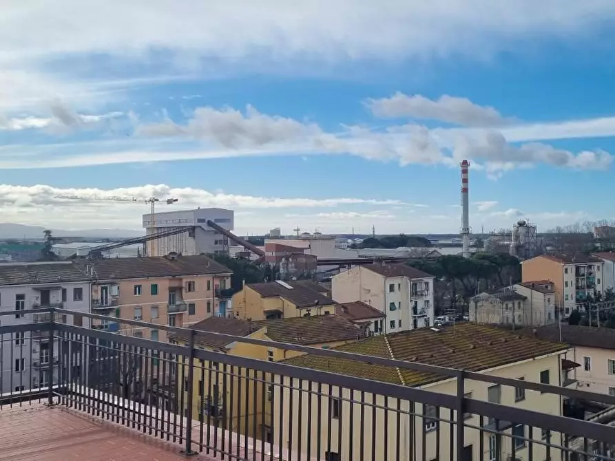 Immagine 28 di Mansarda in affitto  a Pisa