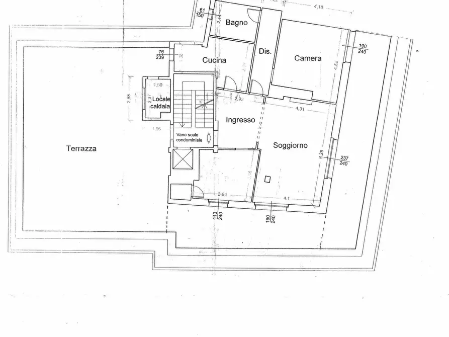 Immagine 27 di Mansarda in affitto  a Pisa