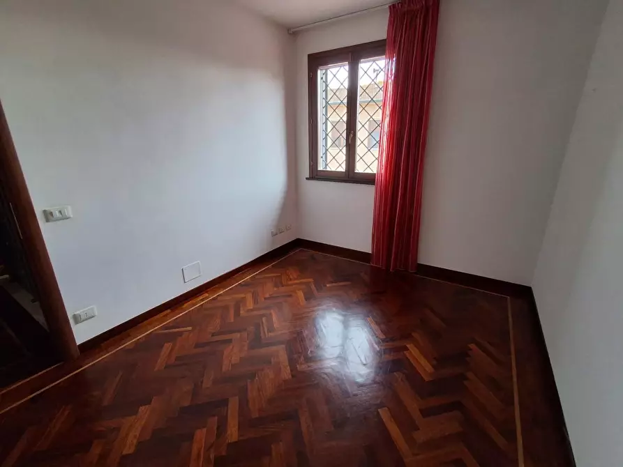 Immagine 13 di Casa indipendente in vendita  a San Giuliano Terme