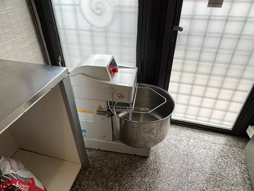 Immagine 24 di Bar / Ristorante in vendita  a Massa