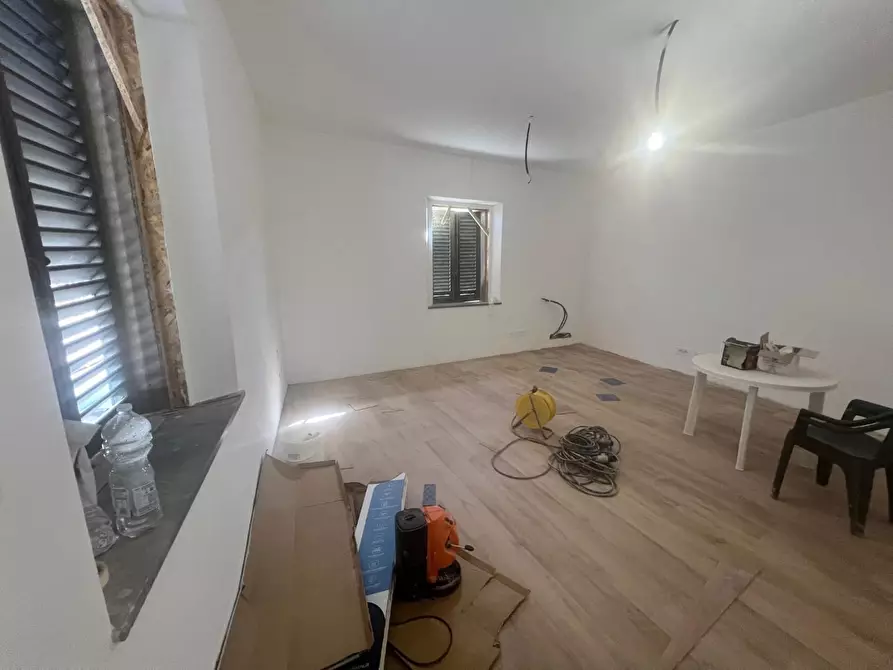 Immagine 22 di Ufficio in affitto  a Montelupo Fiorentino
