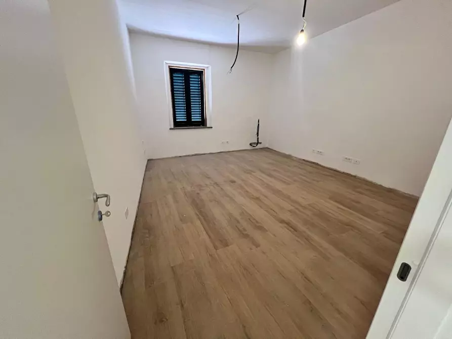 Immagine 23 di Ufficio in affitto  a Montelupo Fiorentino