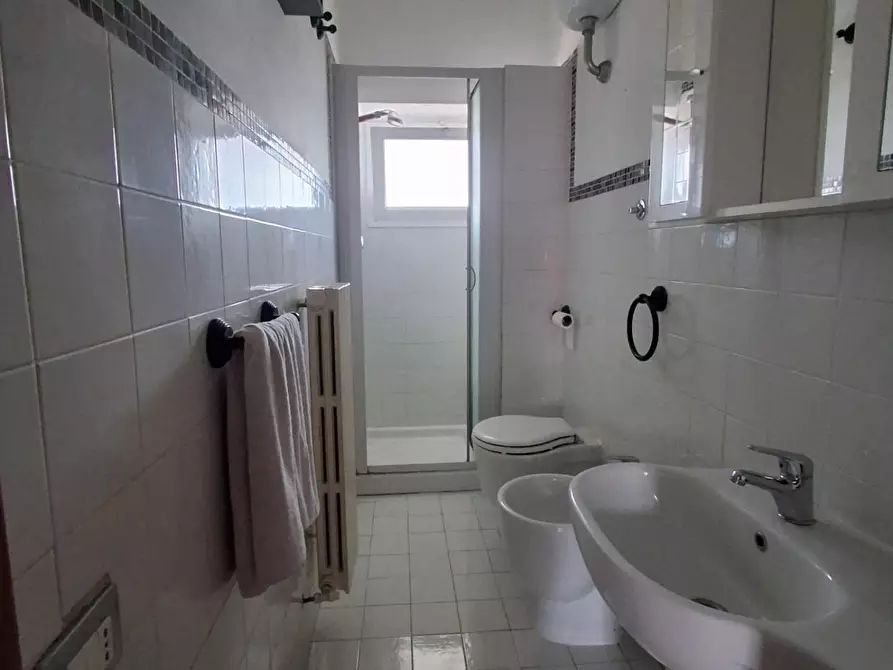 Immagine 6 di Appartamento in vendita  a Livorno