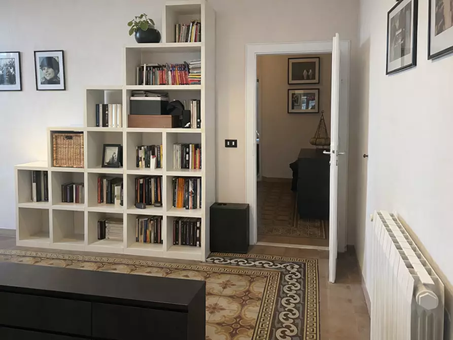 Immagine 6 di Appartamento in vendita  a Lucca