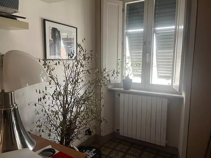 Immagine 3 di Appartamento in vendita  a Lucca