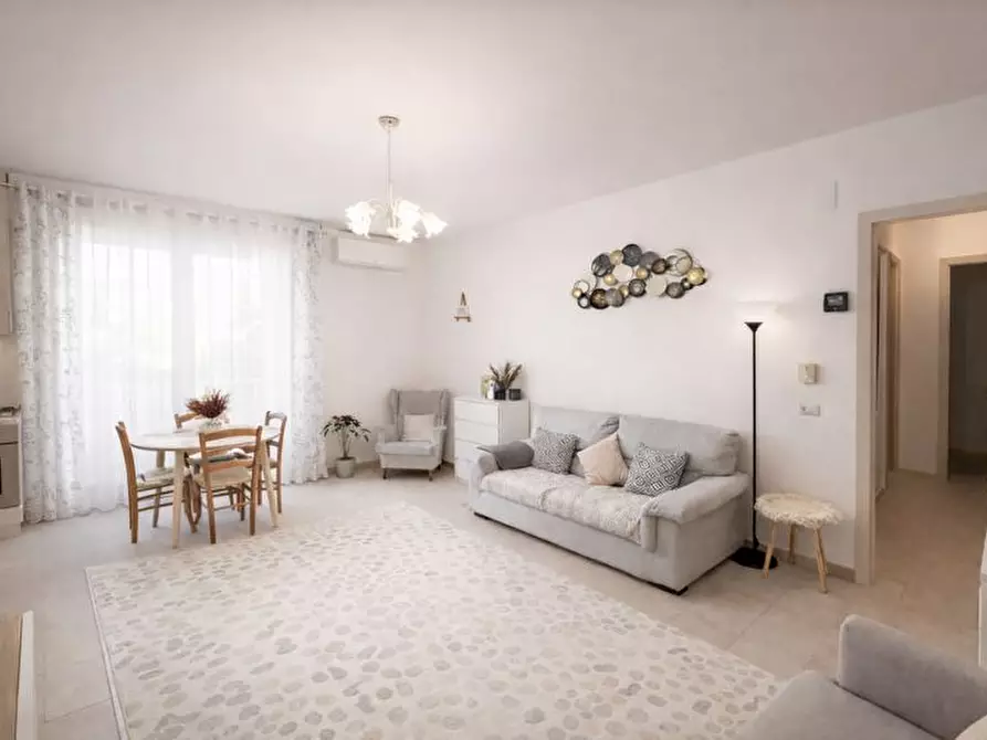 Immagine 1 di Appartamento in vendita  a Cascina