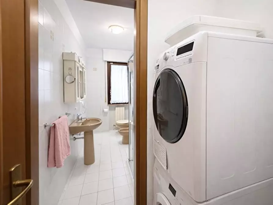 Immagine 6 di Appartamento in vendita  a Cascina