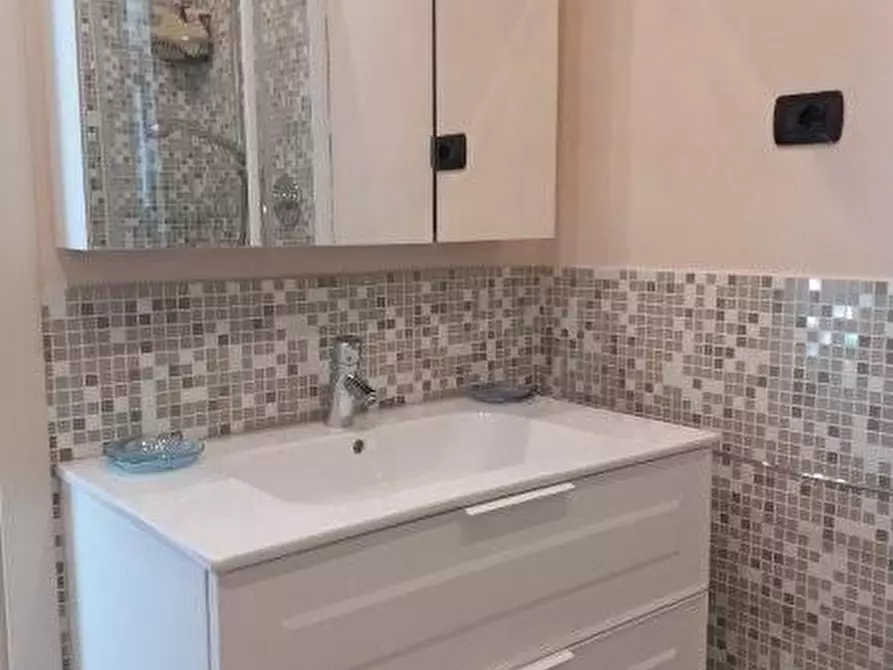 Immagine 26 di Appartamento in vendita  a Massa