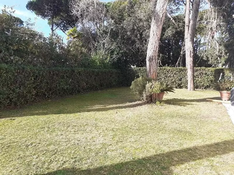 Immagine 38 di Appartamento in vendita  a Massa