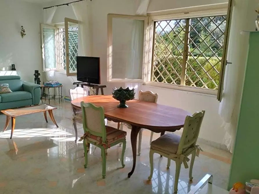 Immagine 3 di Appartamento in vendita  a Massa