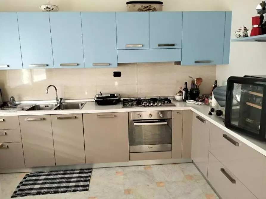 Immagine 5 di Appartamento in vendita  a Massa