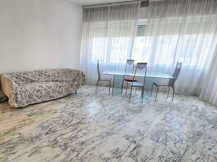 Immagine 19 di Appartamento in vendita  a Viareggio