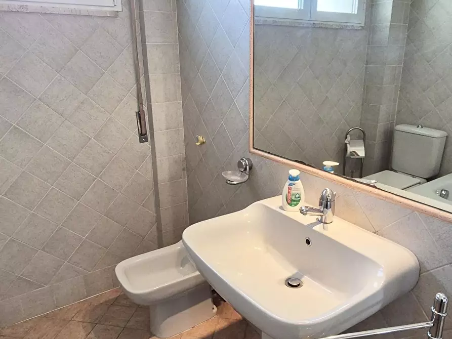 Immagine 48 di Appartamento in vendita  a Viareggio