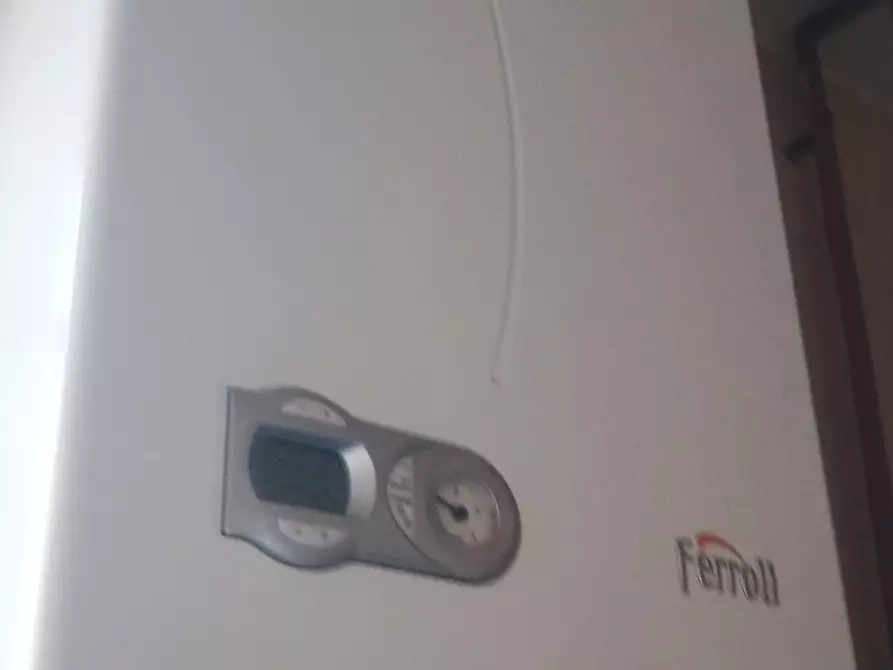 Immagine 30 di Appartamento in vendita  a Viareggio