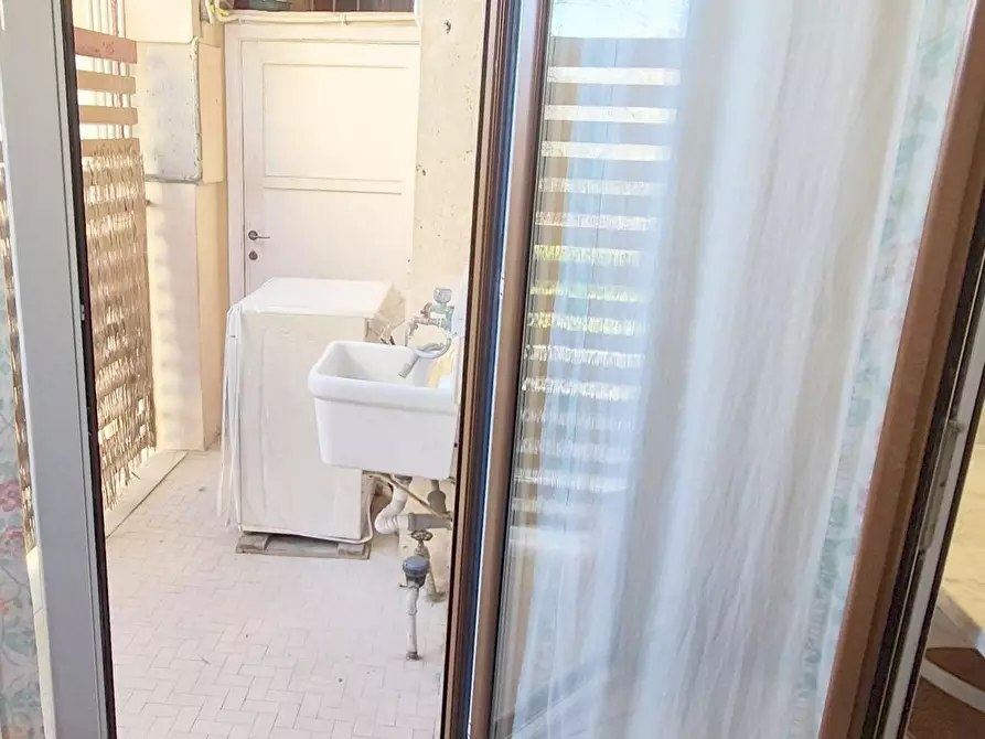 Immagine 28 di Appartamento in vendita  a Viareggio