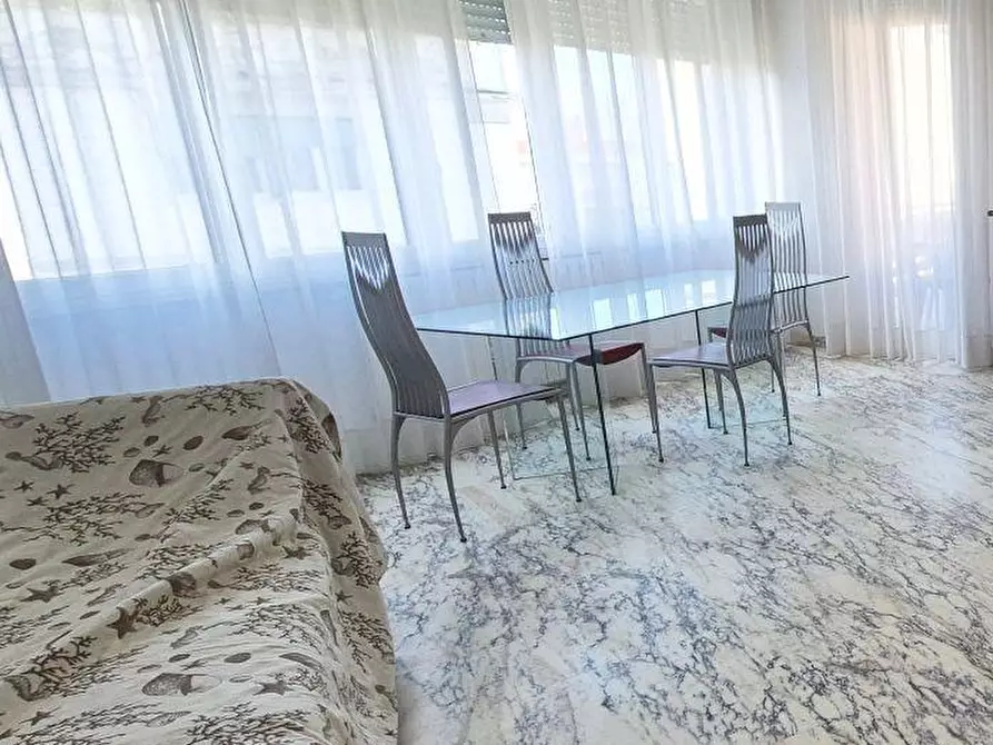 Immagine 7 di Appartamento in vendita  a Viareggio