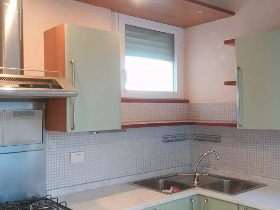 Immagine 25 di Appartamento in vendita  a Viareggio