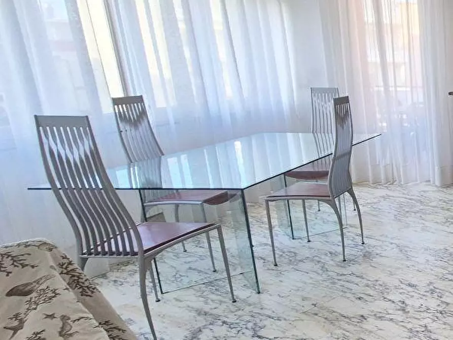 Immagine 8 di Appartamento in vendita  a Viareggio