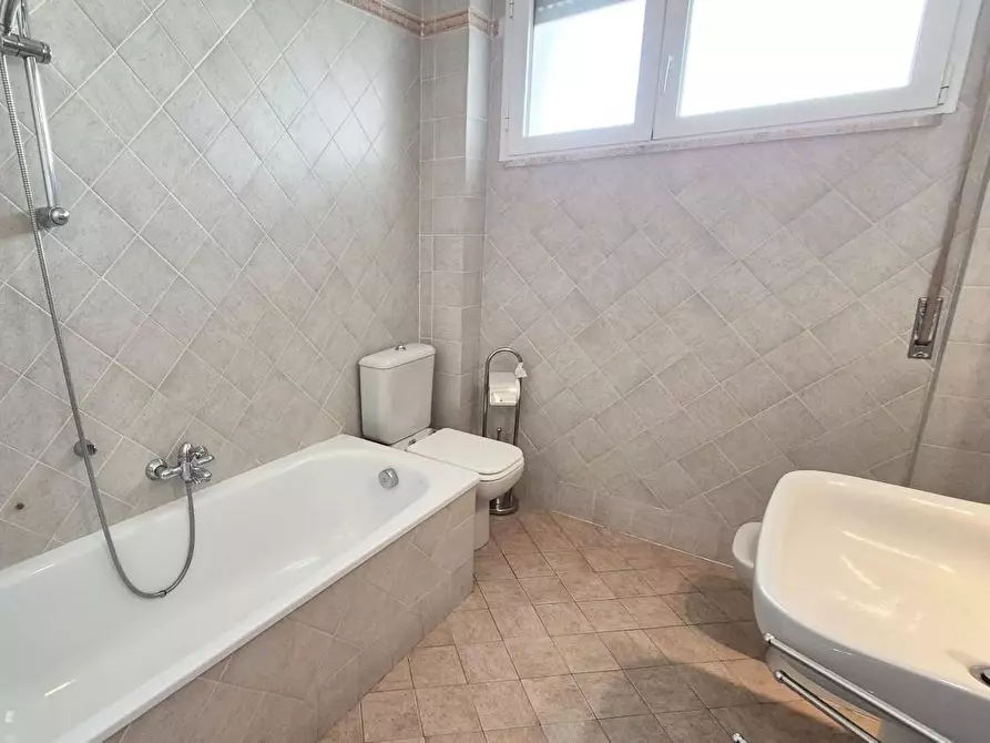 Immagine 45 di Appartamento in vendita  a Viareggio