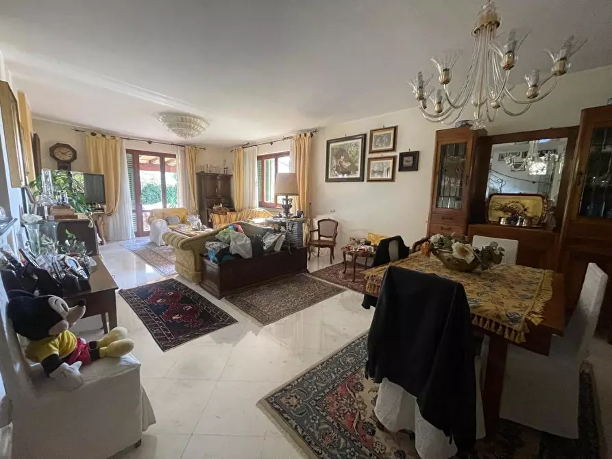 Immagine 13 di Casa semindipendente in vendita  a Carrara