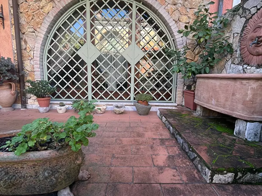 Immagine 7 di Casa semindipendente in vendita  a Carrara