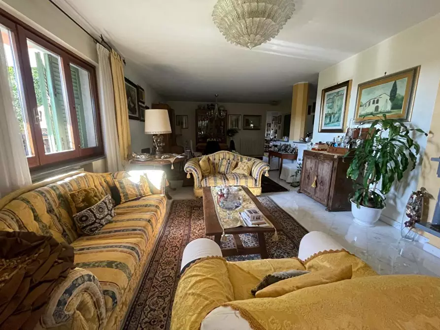 Immagine 8 di Casa semindipendente in vendita  a Carrara