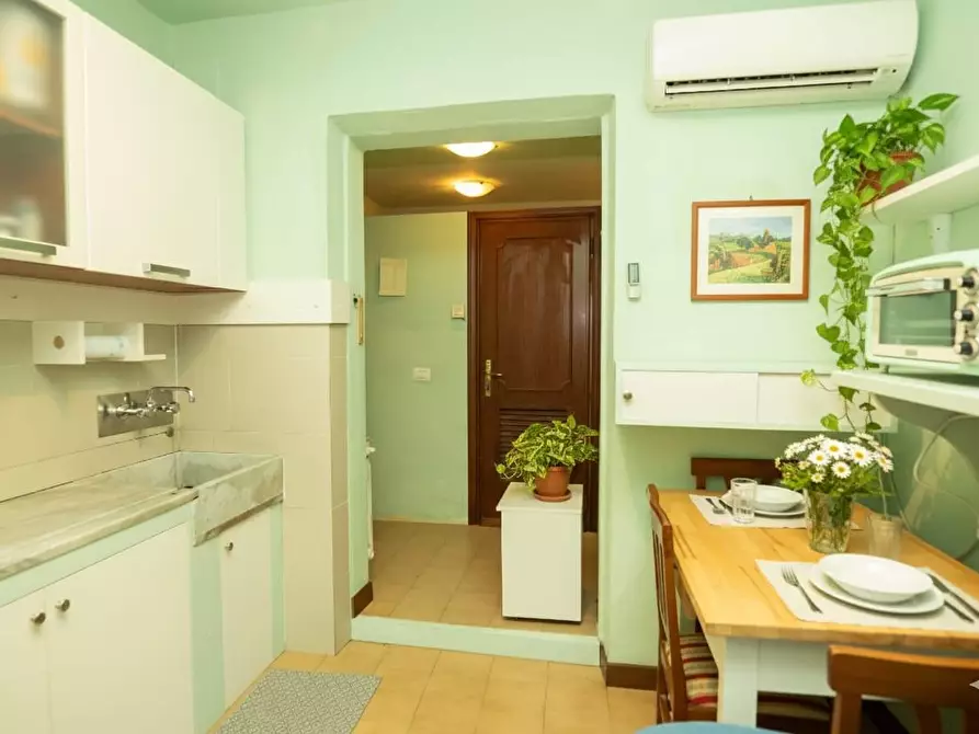 Immagine 2 di Casa indipendente in vendita  a Sarzana