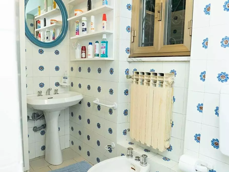 Immagine 11 di Casa indipendente in vendita  a Sarzana