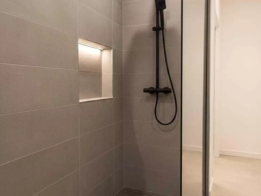 Immagine 31 di Casa indipendente in vendita  a Sarzana