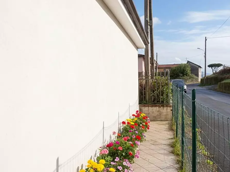 Immagine 29 di Casa indipendente in vendita  a Sarzana