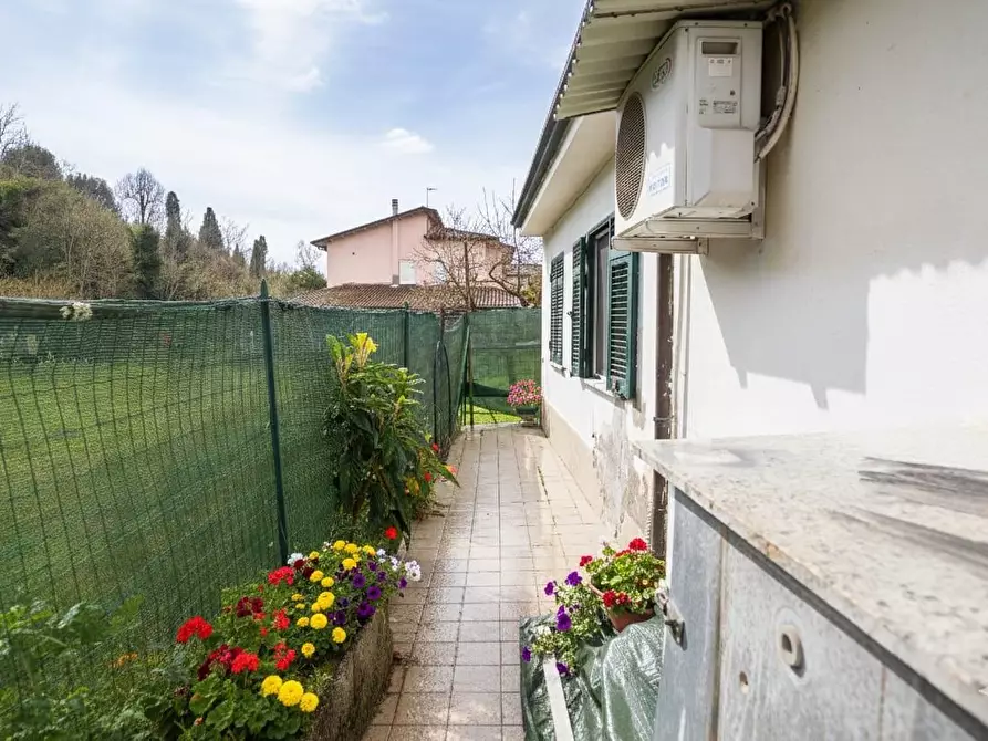 Immagine 28 di Casa indipendente in vendita  a Sarzana