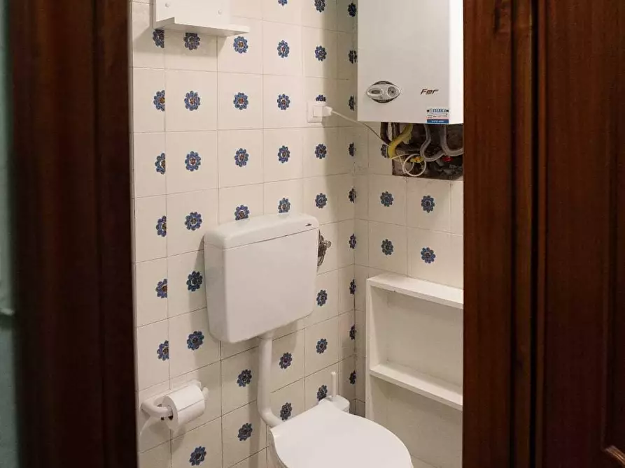 Immagine 9 di Casa indipendente in vendita  a Sarzana