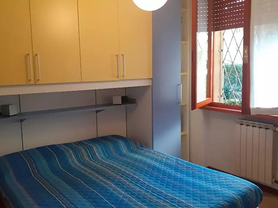 Immagine 11 di Appartamento in vendita  a Massa