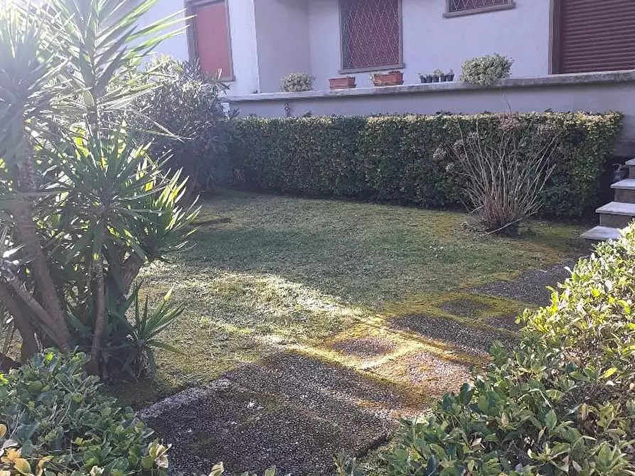 Immagine 22 di Appartamento in vendita  a Massa