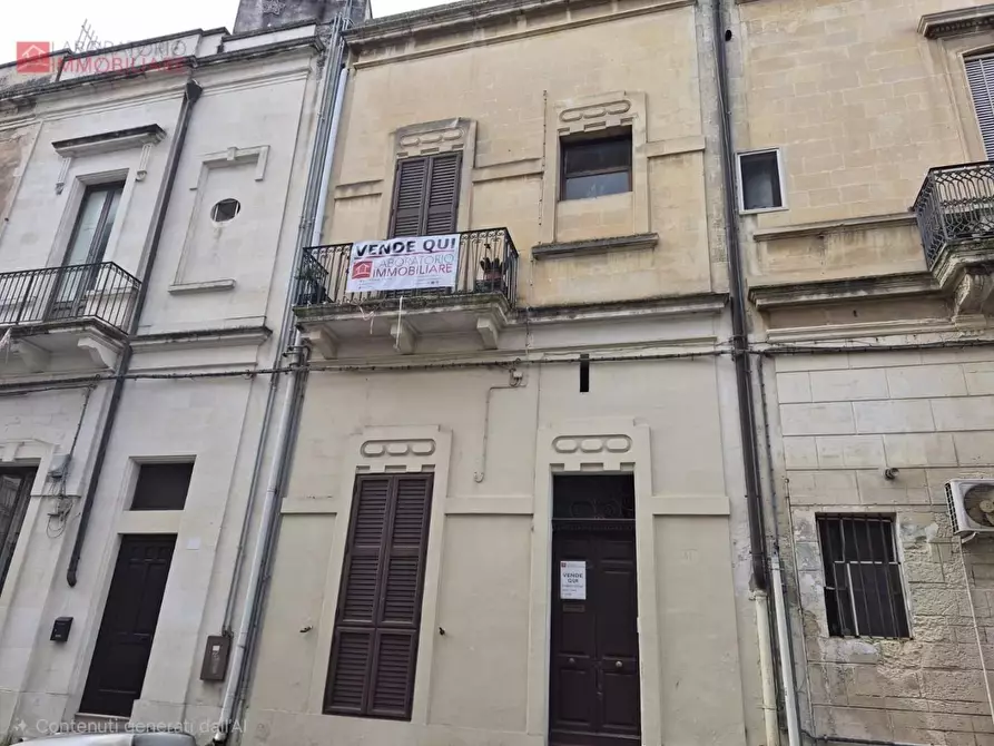Immagine 1 di Palazzo in vendita  a Lecce