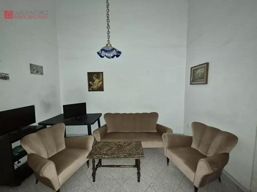 Immagine 34 di Palazzo in vendita  a Lecce