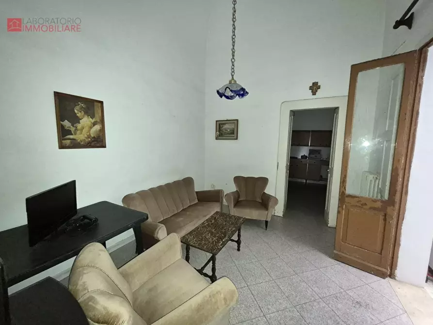 Immagine 49 di Palazzo in vendita  a Lecce