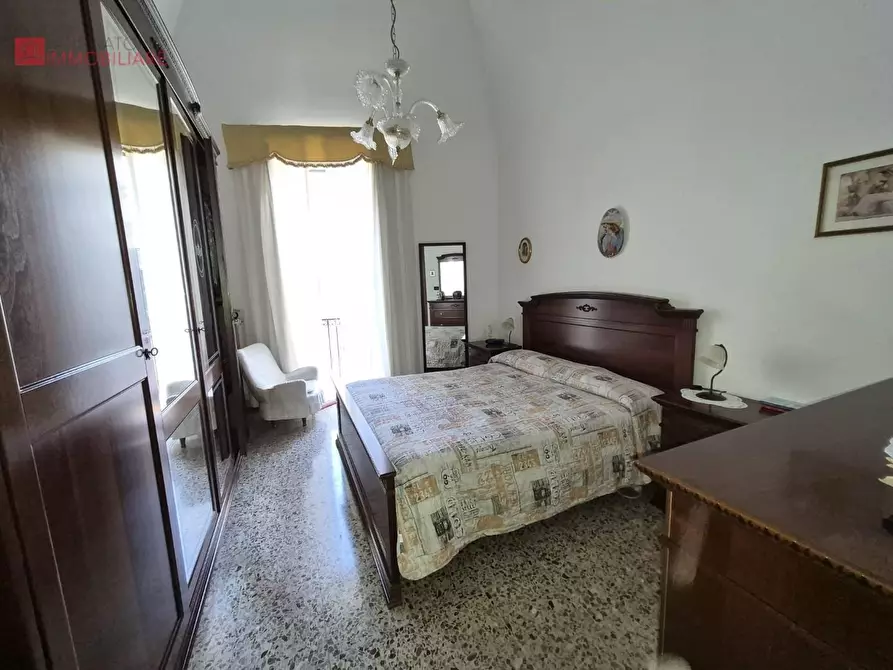 Immagine 10 di Palazzo in vendita  a Lecce