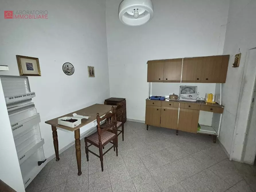 Immagine 36 di Palazzo in vendita  a Lecce